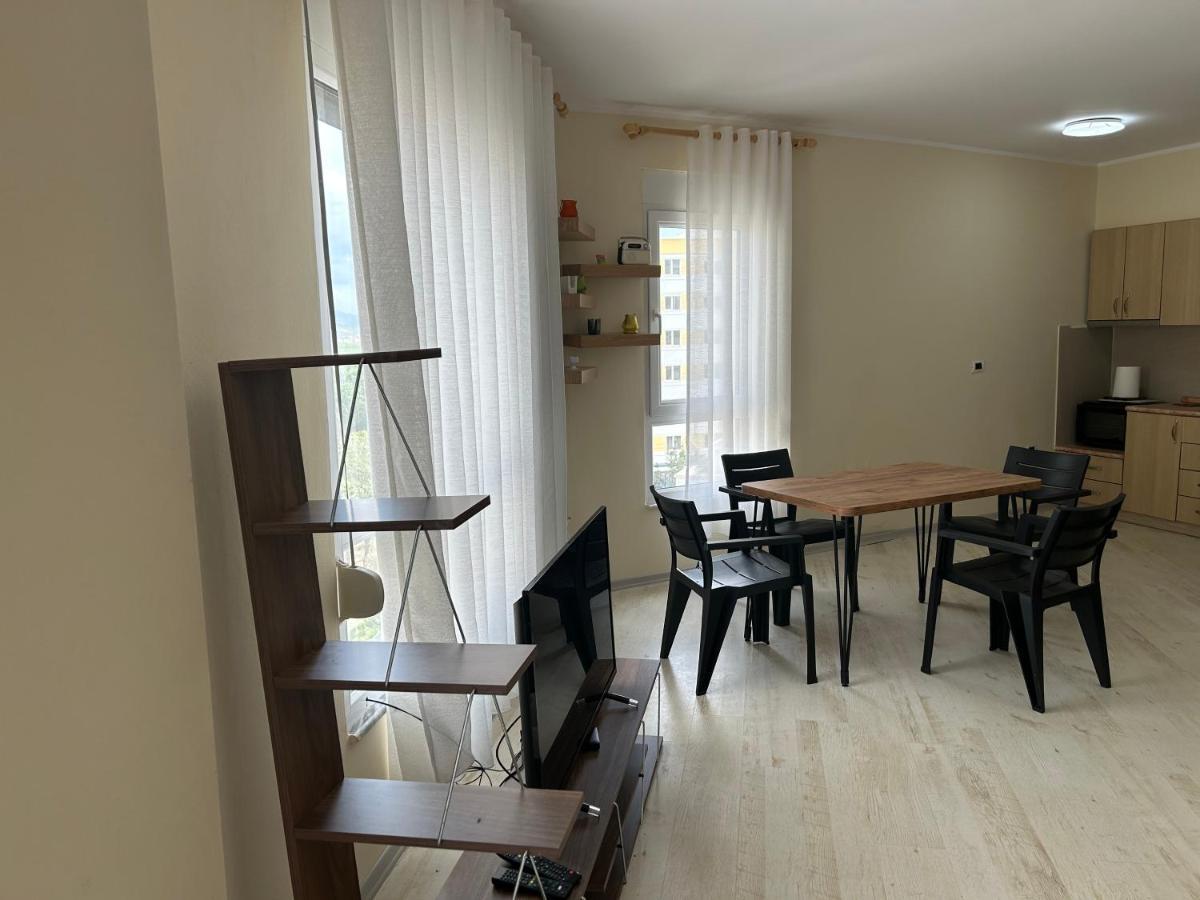 Apartment In Qerret Golem  Exteriör bild