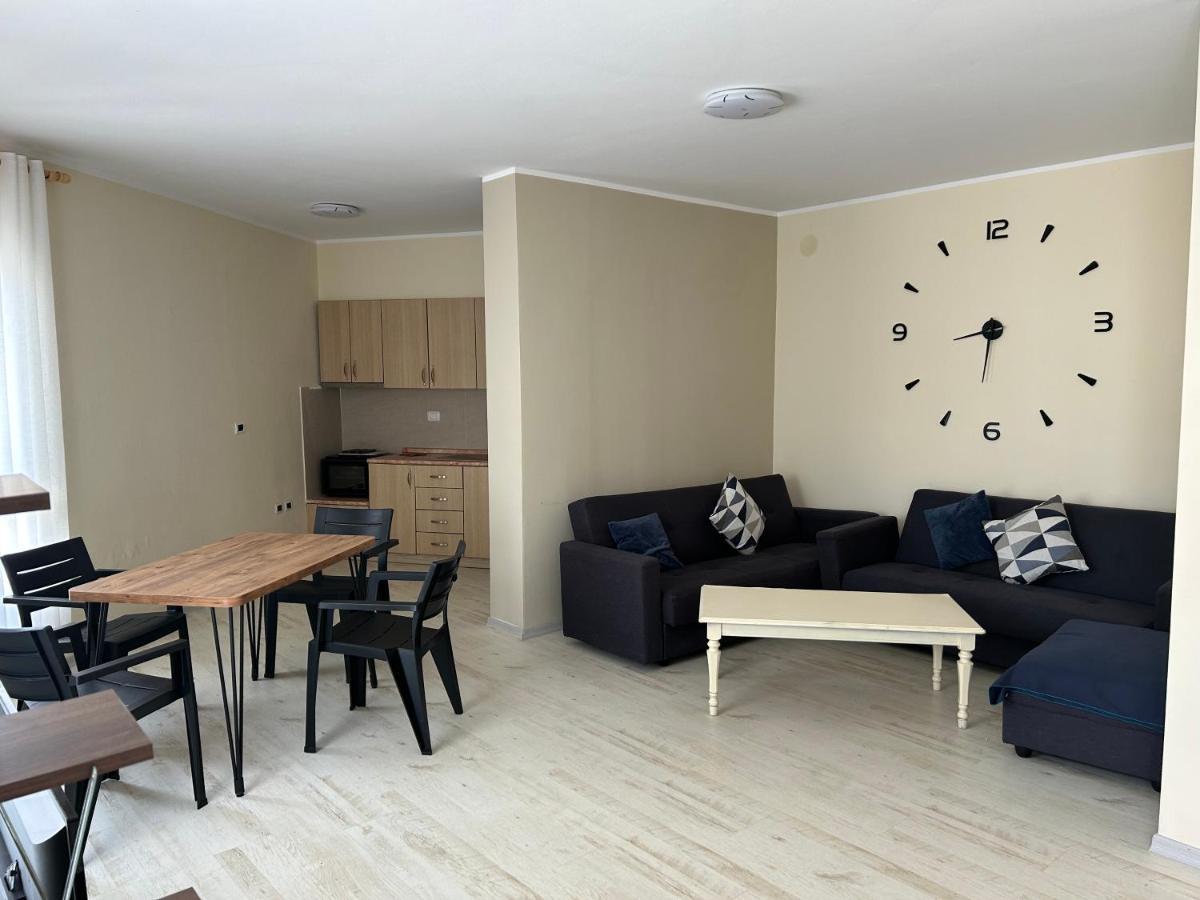 Apartment In Qerret Golem  Exteriör bild